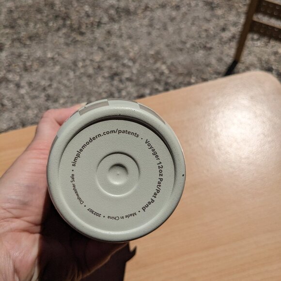 Simple Modern NWT Travel Coffee Mug Tumbler with Flip Lid - Picture 3 of 5